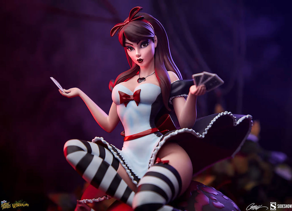 FairyTale Fantasies Alice "Game of Hearts" Edition statues