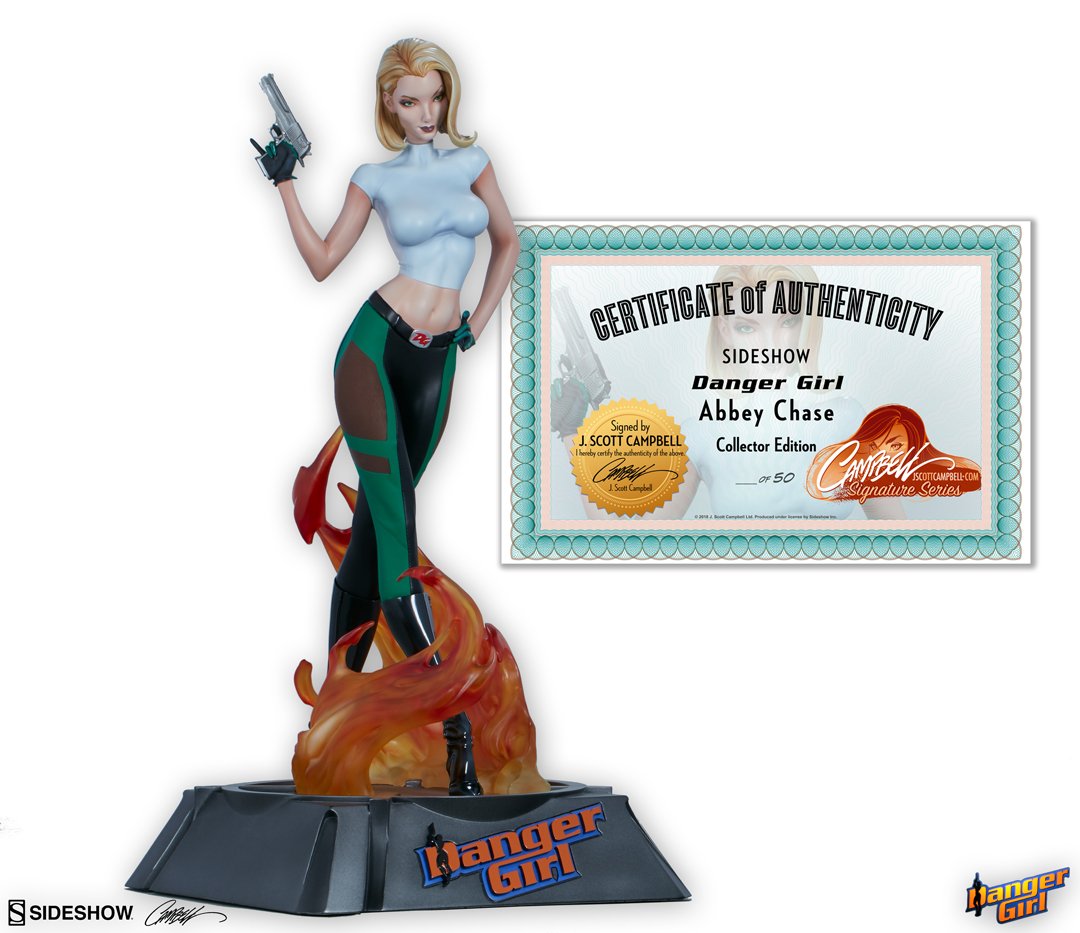 (SOLD OUT) Danger Girl Abbey Chase statues - SIGNED